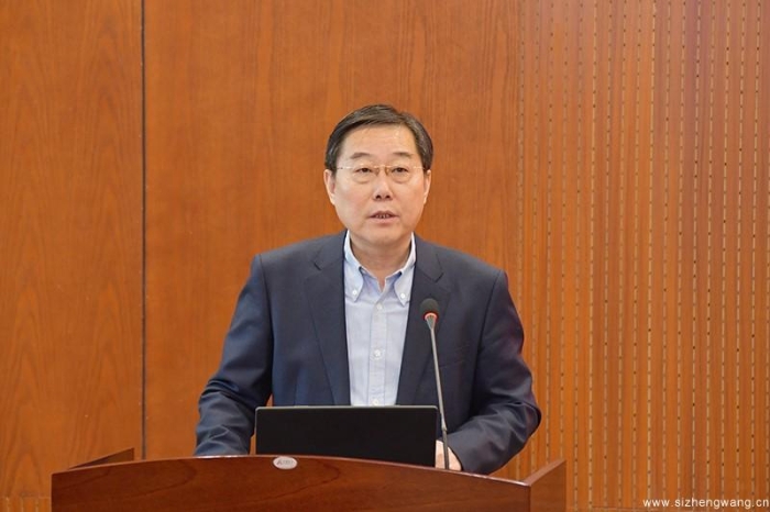 陈华副校长讲话 陈华副校长讲话