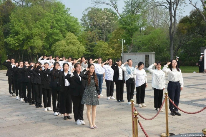 6-全体成员进行了庄严宣誓(2)_UUID11357 6-全体成员进行了庄严宣誓(2)_UUID11357