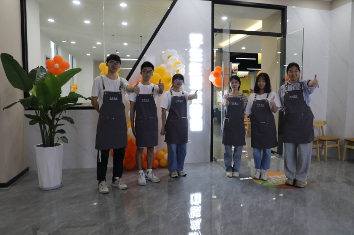 福建江夏学院学生在生活体验馆开展活动